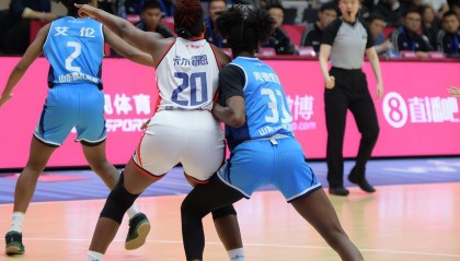 开云app官网下载-赵雅琢涨球，张子宇和考德威尔两双数据，山东男篮103比77胜陕西